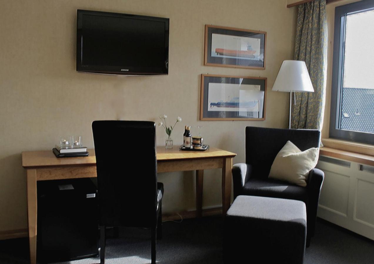 Rederiet Hotel Фарсунн Экстерьер фото